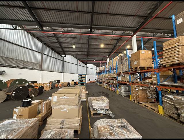 5,552M² WAREHOUSE TO LET IN EPPING INDUSTRIAL